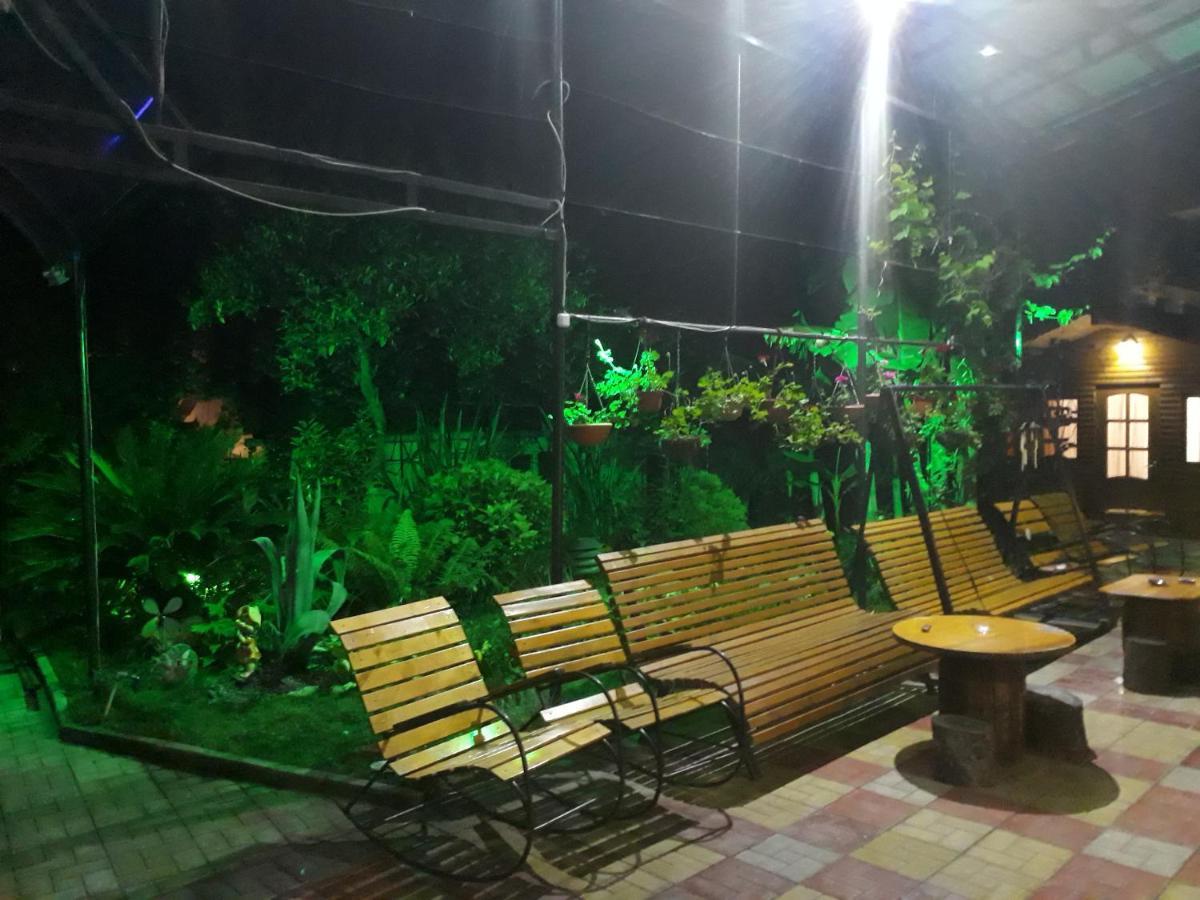 Гостевой Дом У Левы Gagry Exterior photo