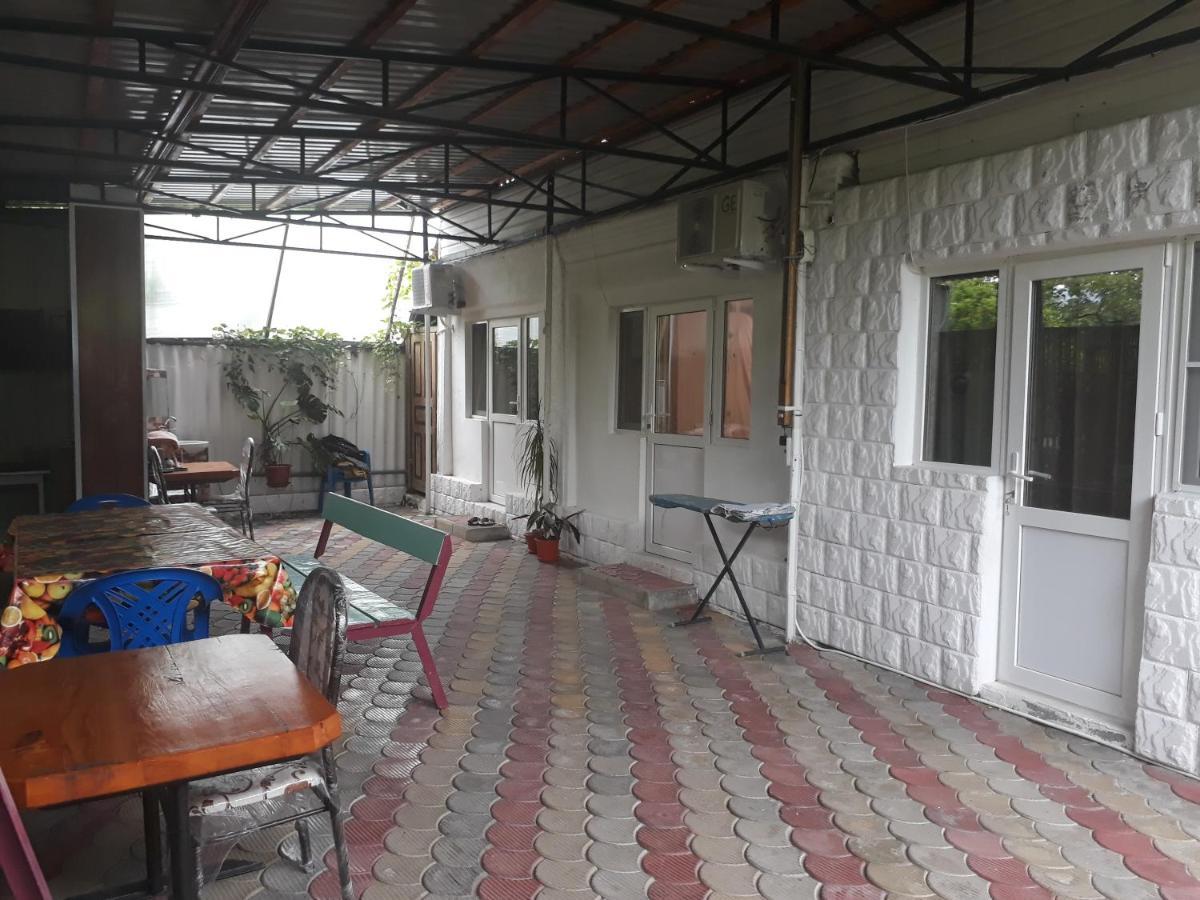 Гостевой Дом У Левы Gagry Exterior photo