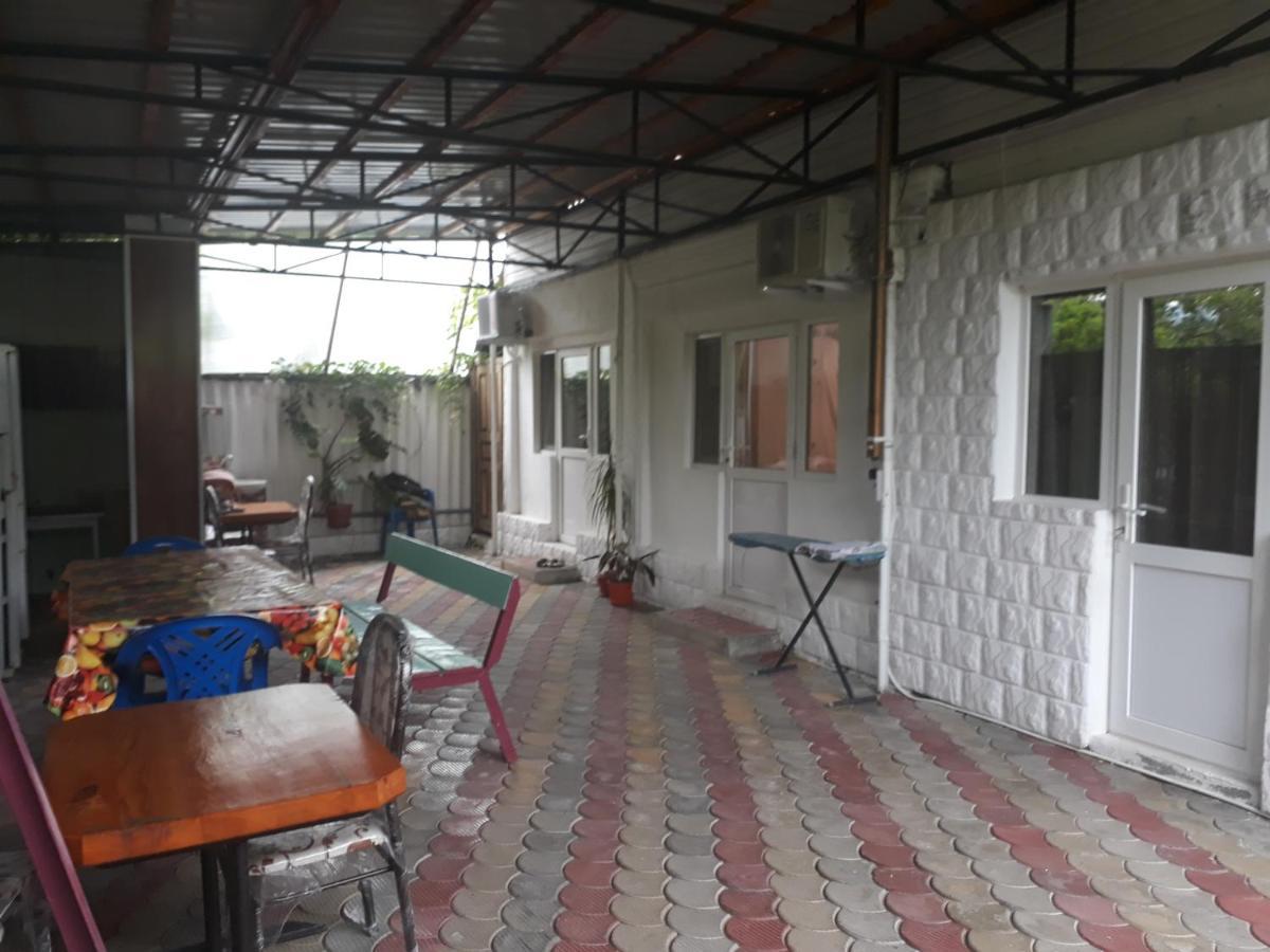 Гостевой Дом У Левы Gagry Exterior photo