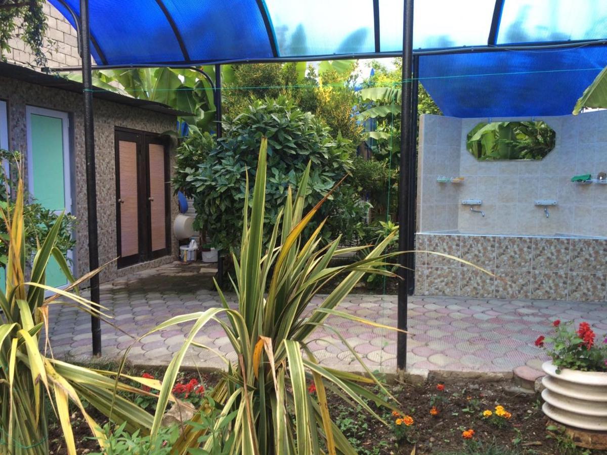 Гостевой Дом У Левы Gagry Exterior photo