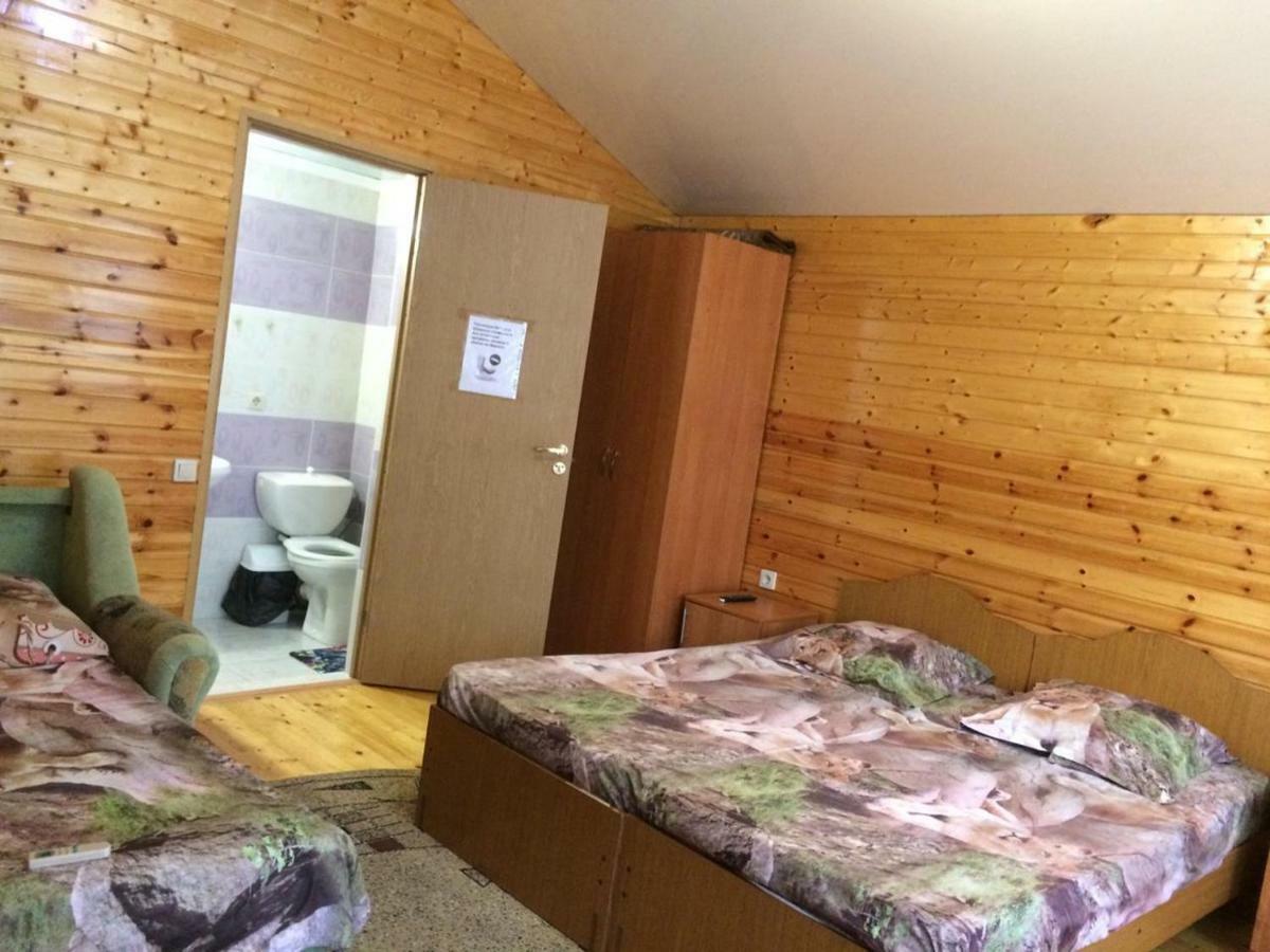 Гостевой Дом У Левы Gagry Exterior photo