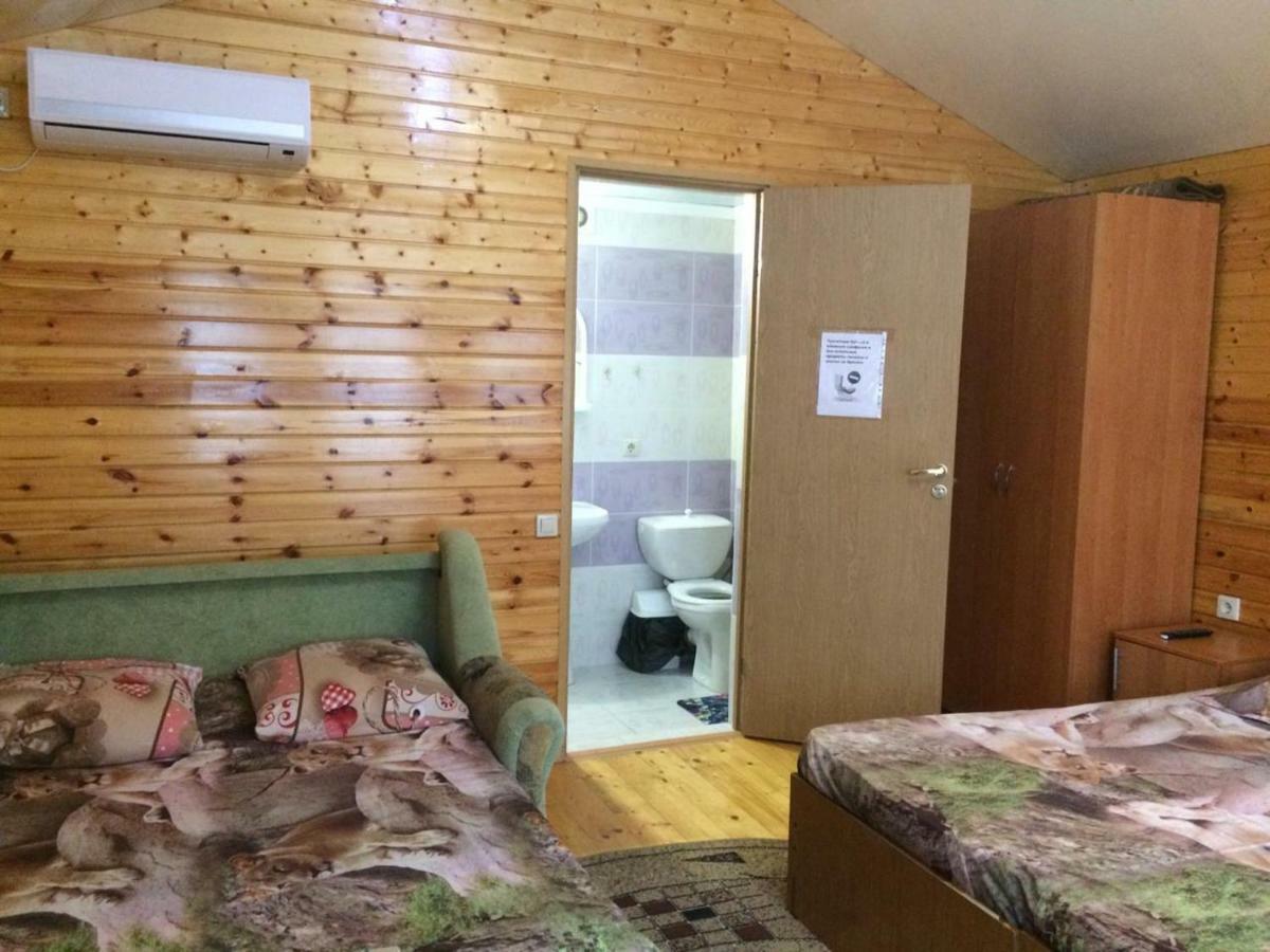 Гостевой Дом У Левы Gagry Exterior photo
